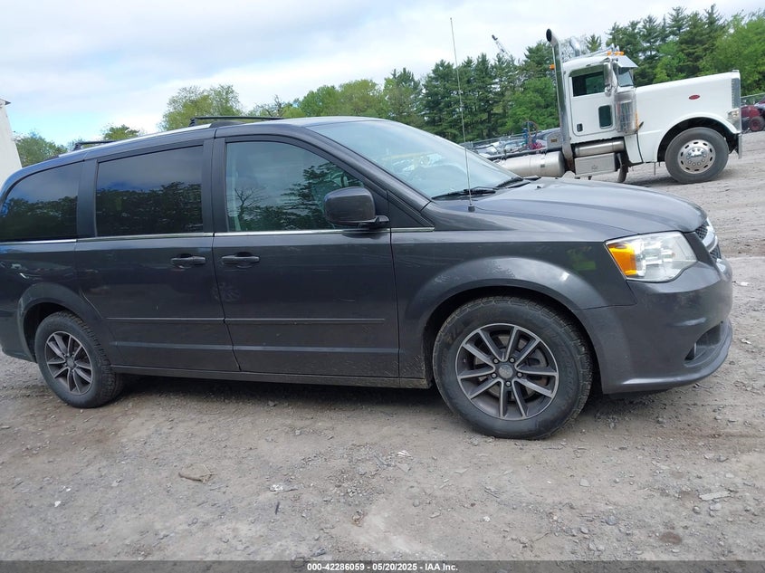 2017 DODGE GRAND CARAVAN SXT - 2C4RDGCG4HR842323