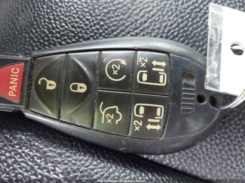 2017 DODGE GRAND CARAVAN SXT - 2C4RDGCG4HR842323