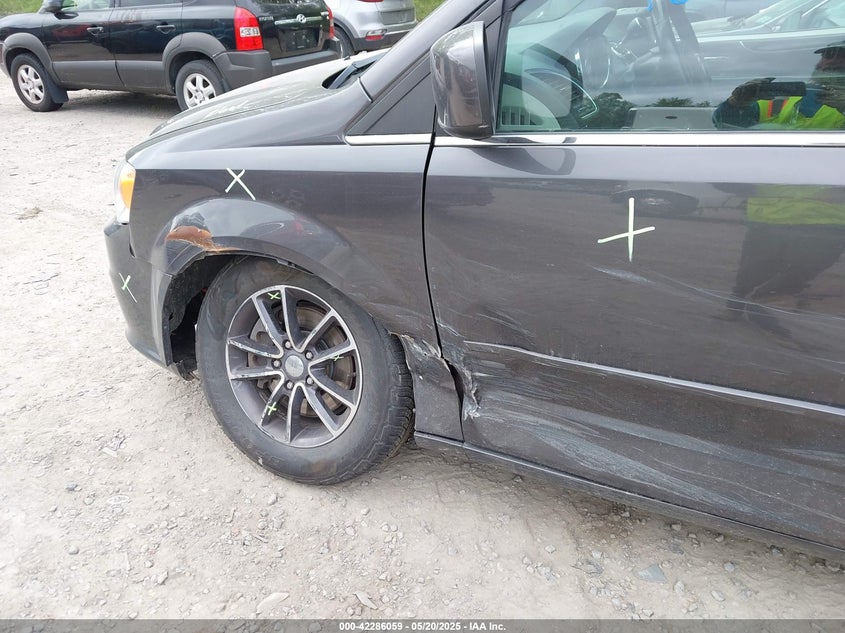 2017 DODGE GRAND CARAVAN SXT - 2C4RDGCG4HR842323