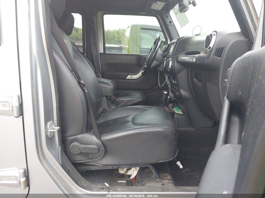 2013 JEEP WRANGLER UNLIMITED SAHARA - 1C4BJWEG5DL604517