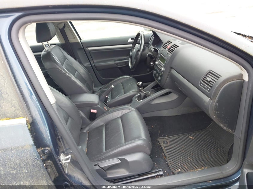 2006 VOLKSWAGEN JETTA VIN: 3VWDT71K16M004692