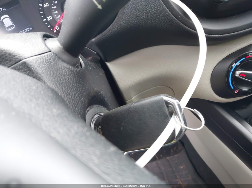 2020 KIA SOUL LX - KNDJ23AU5L7078464