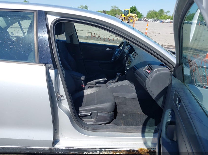 2011 VOLKSWAGEN JETTA VIN: 3VWDZ7AJ6BM346719