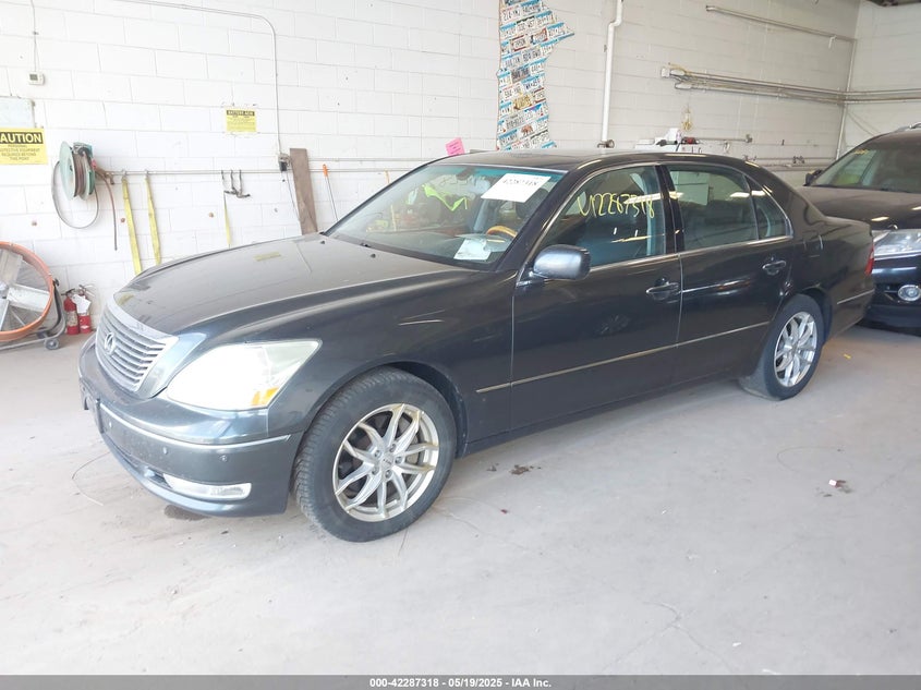 JTHBN36F540169183 2004 LEXUS LS photo no. 2