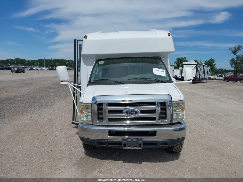 2009 Ford E-450 Cutaway VIN: 1FDXE45S49DA26698 Lot: 42287682