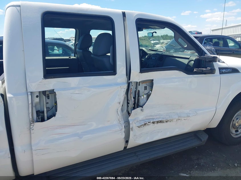 2014 FORD F-250 VIN: 1FT7W2A69EEA82400