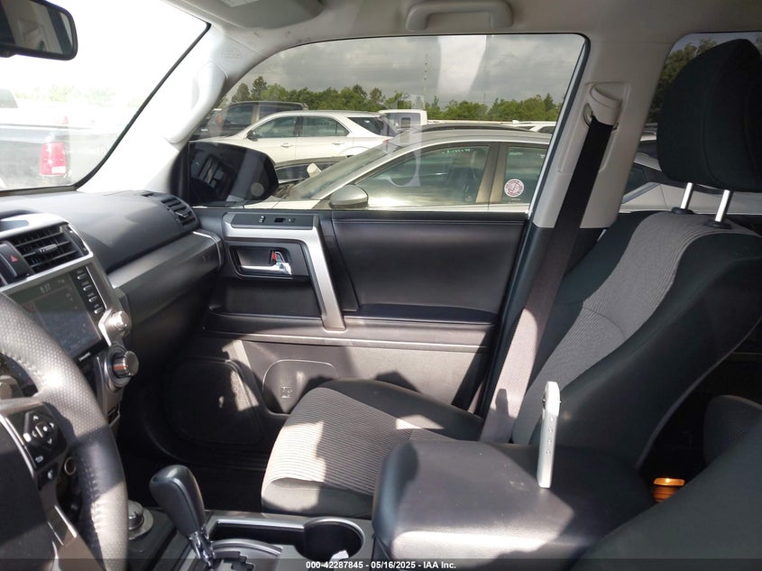 VIN JTEMU5JR4R6223812 2024 TOYOTA 4RUNNER SR5
