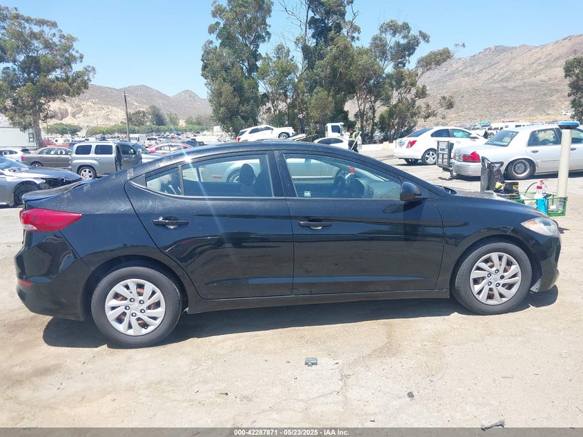2017 HYUNDAI ELANTRA SE - 5NPD74LF0HH166974