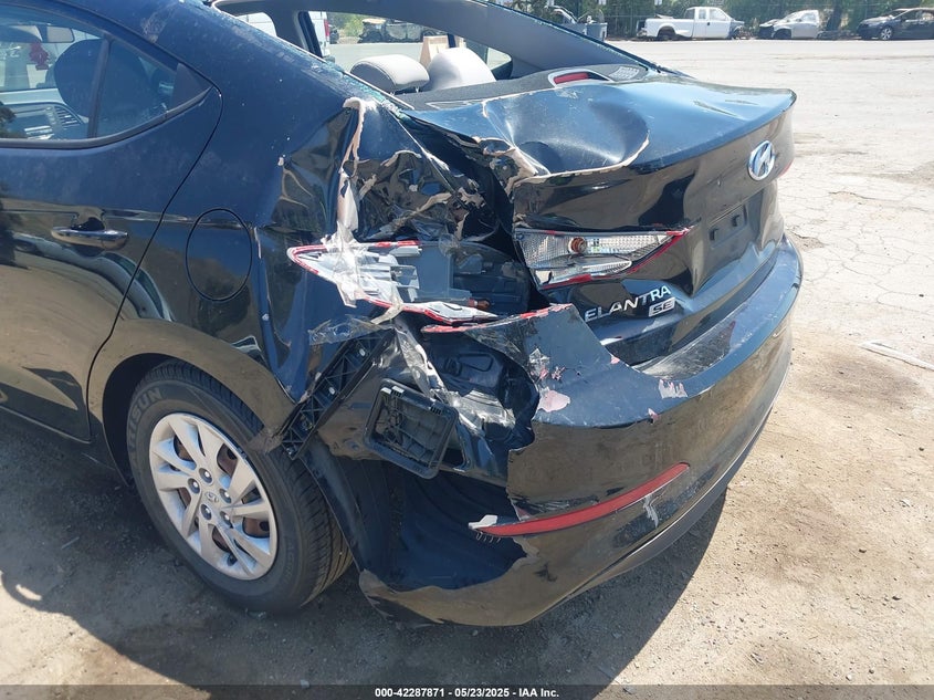 2017 HYUNDAI ELANTRA SE - 5NPD74LF0HH166974