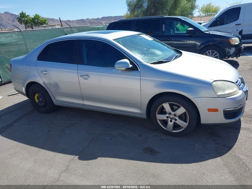 2009 VOLKSWAGEN JETTA VIN: 3VWRZ71K89M052554