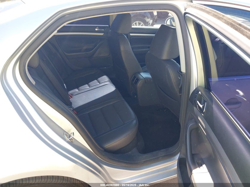 2009 VOLKSWAGEN JETTA VIN: 3VWRZ71K89M052554