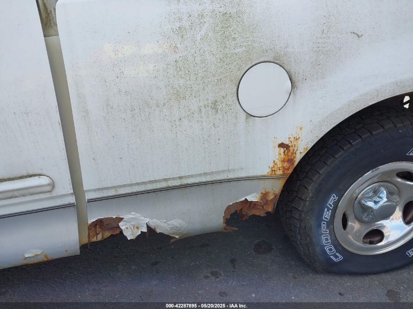 2000 Ford F-150 Work Series/Xl/Xlt VIN: 1FTZX1720YNB99551 Lot: 42287895