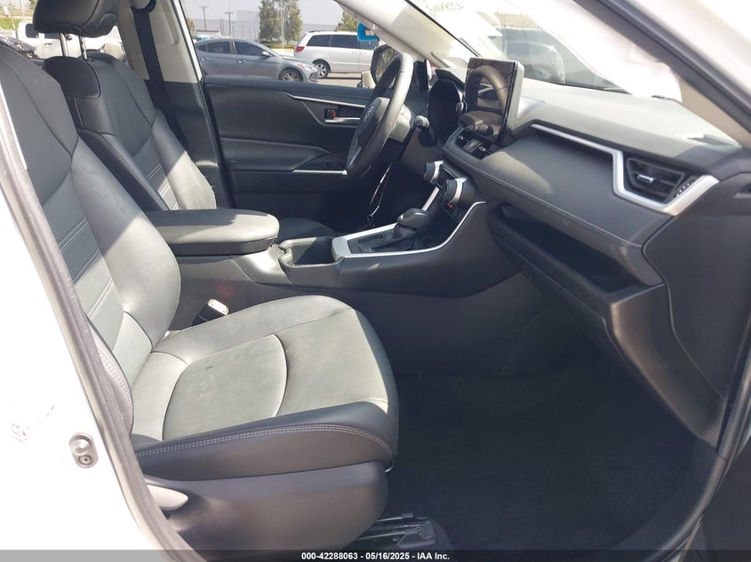 VIN 2T3C1RFV0PW269588 2023 TOYOTA RAV4 XLE PREMIUM
