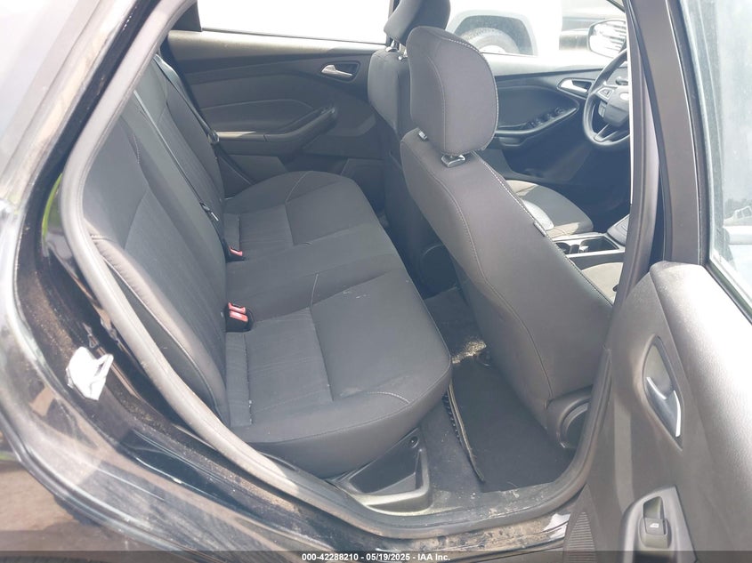 2016 FORD FOCUS SE - 1FADP3F2XGL312445