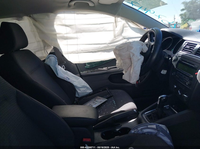 2015 VOLKSWAGEN JETTA 1.8T SE - 3VWD17AJ5FM257947