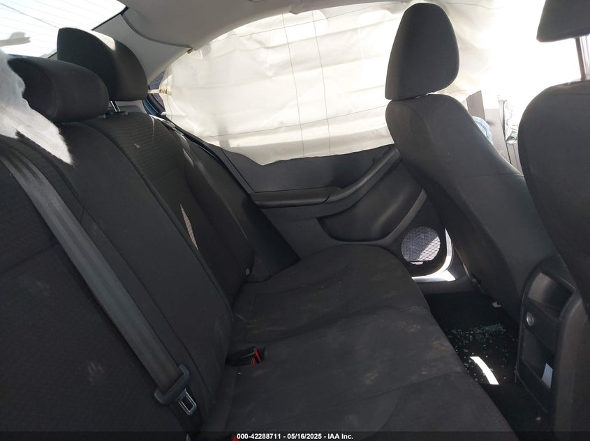 2015 VOLKSWAGEN JETTA 1.8T SE - 3VWD17AJ5FM257947