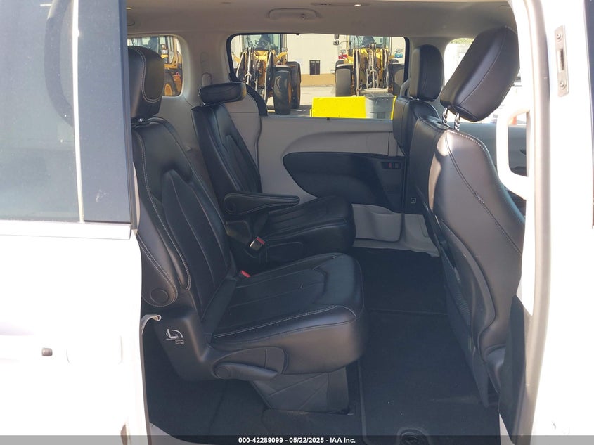 2023 Chrysler Pacifica Touring L VIN: 2C4RC1BG9PR624541 Lot: 42289099