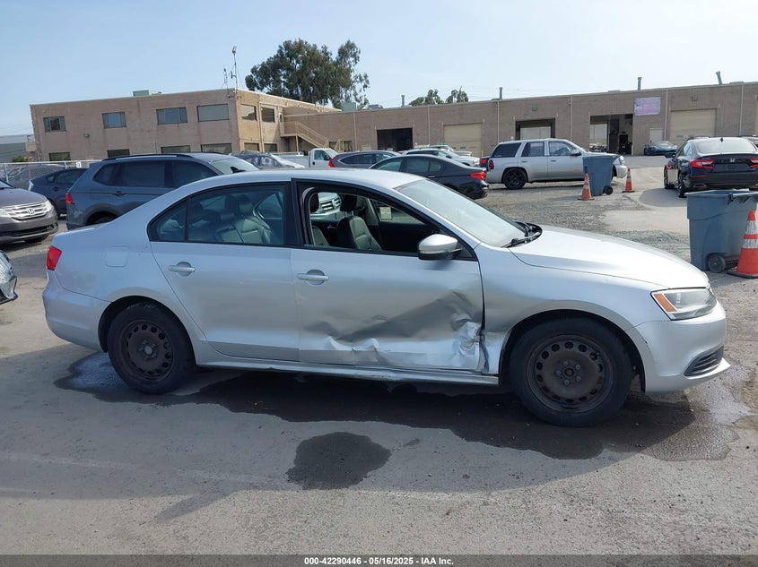 2014 VOLKSWAGEN JETTA 1.8T SE - 3VWD17AJ8EM396310