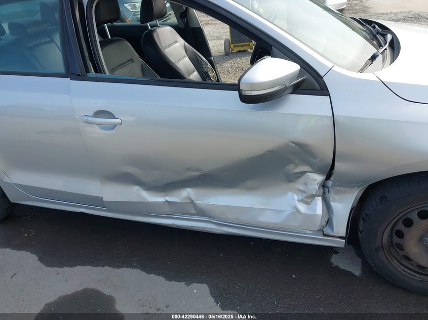 2014 VOLKSWAGEN JETTA 1.8T SE - 3VWD17AJ8EM396310