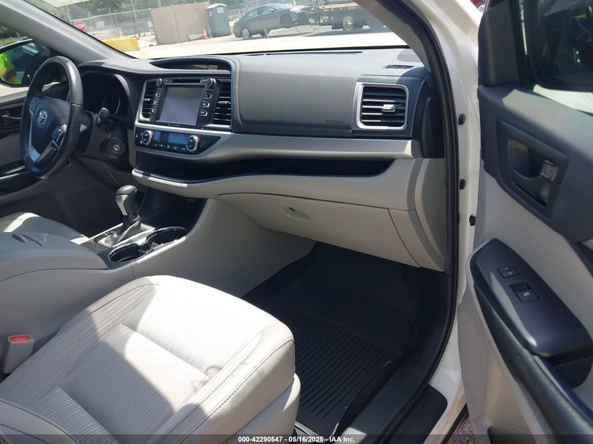 2019 TOYOTA HIGHLANDER VIN: 5TDZZRFH5KS348391