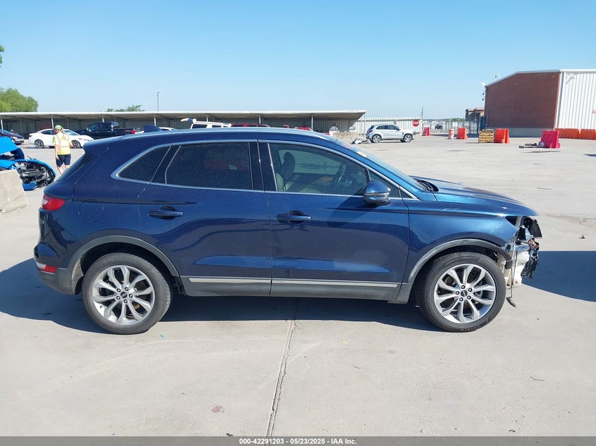 2017 LINCOLN MKC SELECT - 5LMCJ2C98HUL69590
