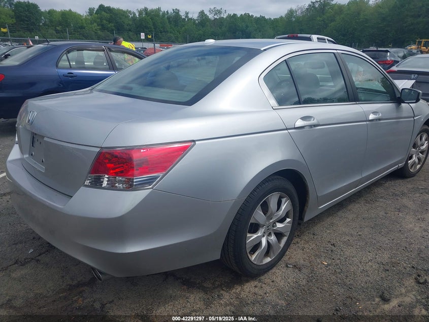 2008 HONDA ACCORD VIN: 1HGCP26838A123493