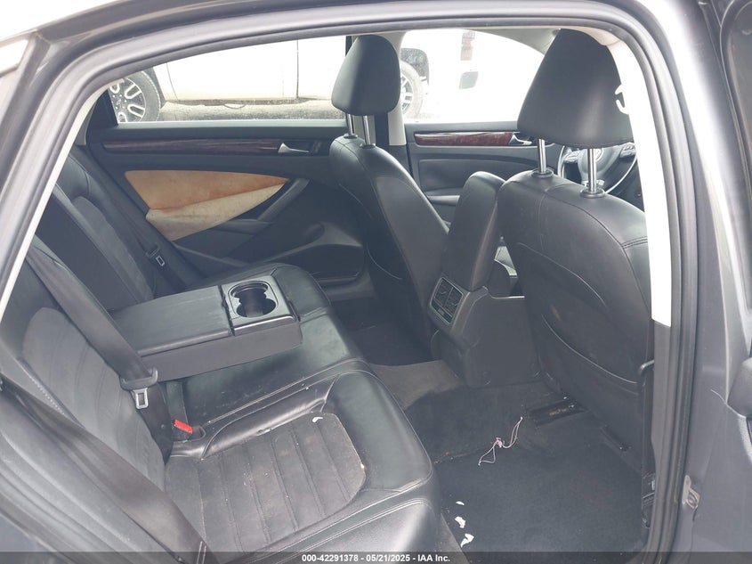 2013 VOLKSWAGEN PASSAT VIN: 1VWCM7A3XDC010670