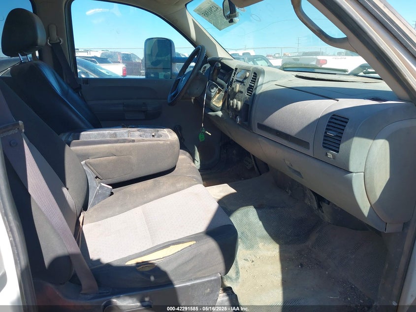 2009 CHEVROLET SILVERADO 2500HD VIN: 1GCHC43K49F122840