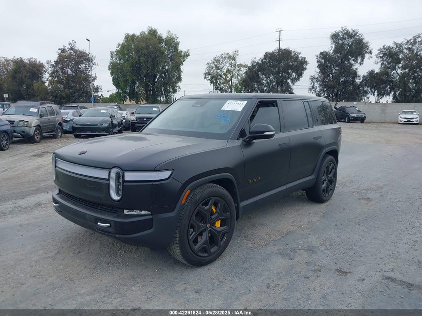 Vin: 7pdsgaba5pn020685, lot: 42784012, rivian r1s adventure 20232