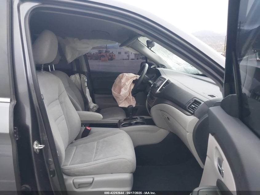 2019 HONDA PILOT VIN: 5FNYF5H16KB042673
