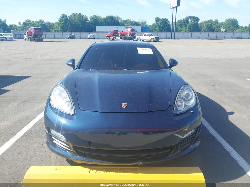 2012 PORSCHE PANAMERA VIN: WP0AB2A70CL061891