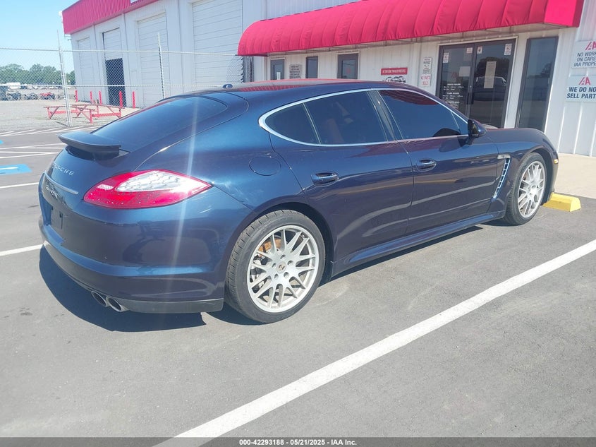 2012 PORSCHE PANAMERA VIN: WP0AB2A70CL061891