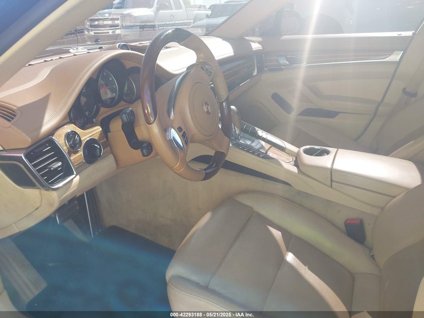 2012 PORSCHE PANAMERA VIN: WP0AB2A70CL061891