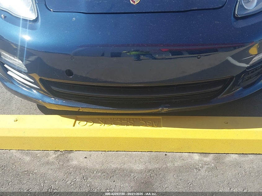 2012 PORSCHE PANAMERA VIN: WP0AB2A70CL061891