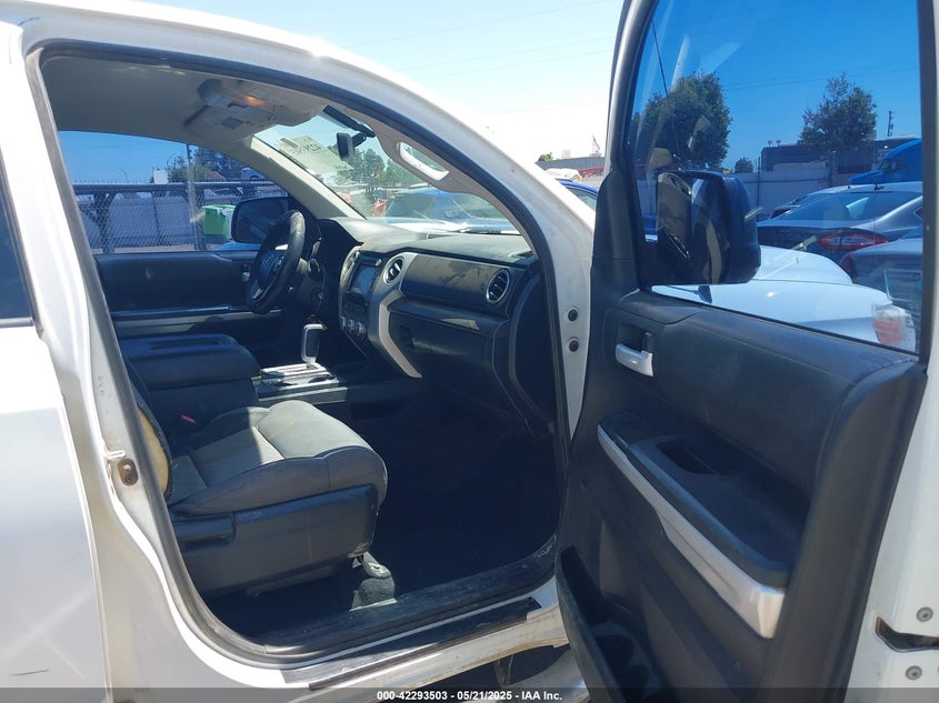 VIN 5TFRM5F19HX111450 2017 TOYOTA TUNDRA SR5 4.6L V8