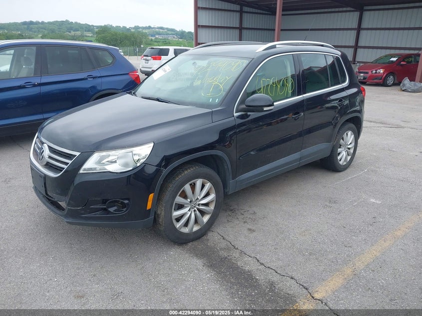 2011 VOLKSWAGEN TIGUAN VIN: WVGBV7AX7BW553514