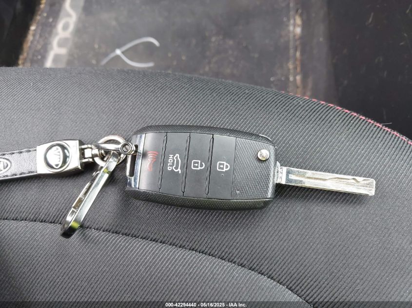 2016 Kia Soul + VIN: KNDJP3A51G7351285 Lot: 42294440