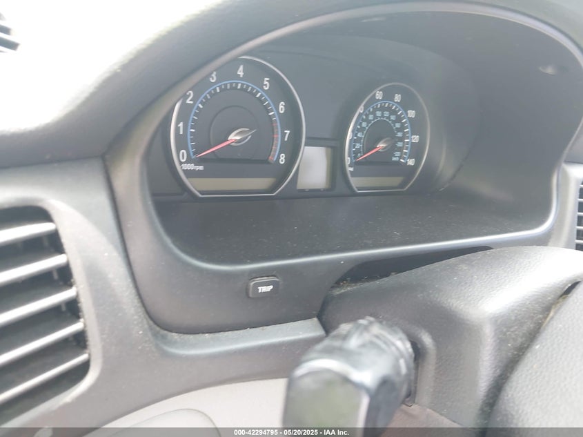 2006 KIA OPTIMA VIN: KNAGE123X65039782