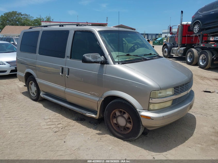 2002 Chevrolet Astro Ls