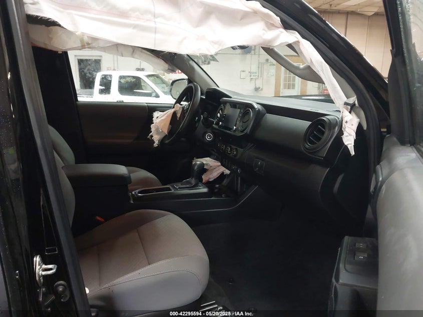VIN 3TYSX5EN9LT002700 2020 TOYOTA TACOMA SR