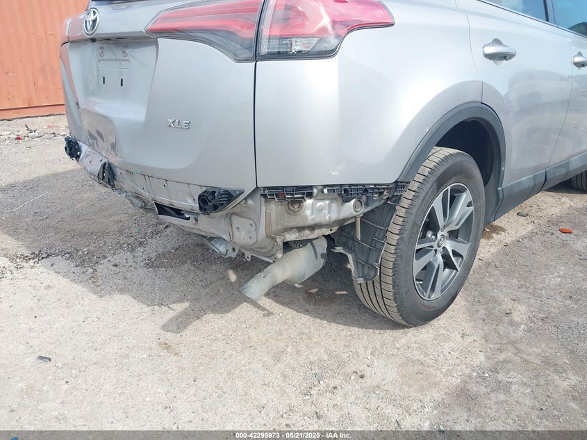2016 TOYOTA RAV4 XLE - 2T3WFREV2GW281984