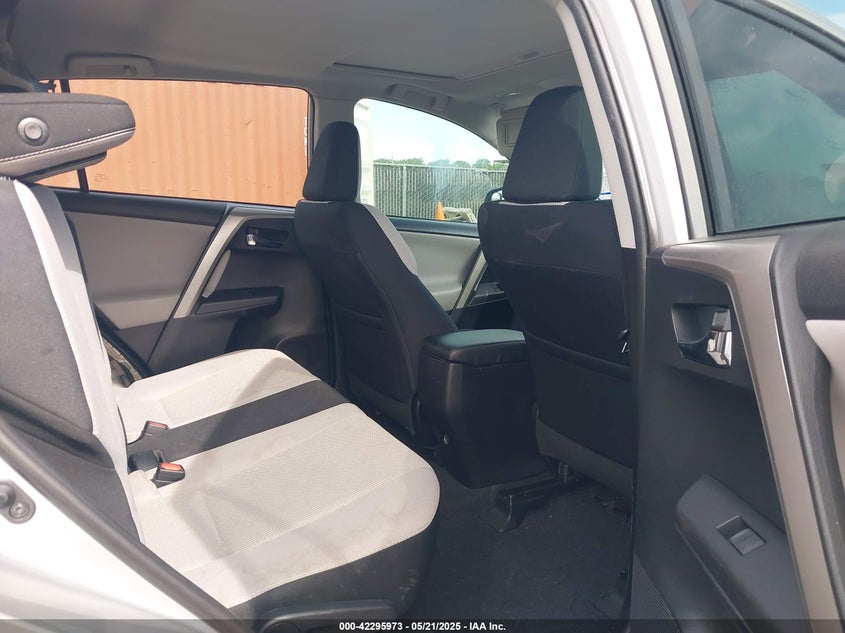 2016 TOYOTA RAV4 XLE - 2T3WFREV2GW281984