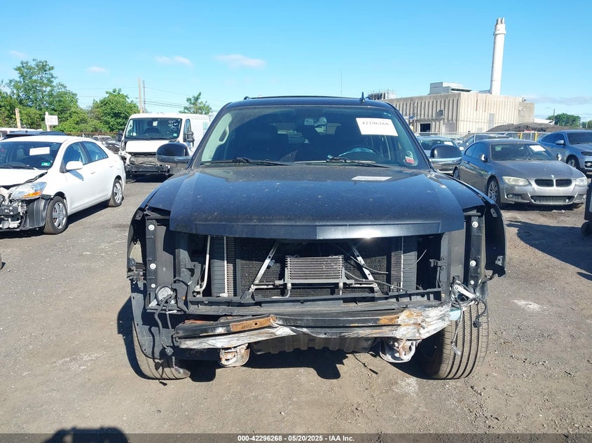 2012 CADILLAC ESCALADE VIN: 1GYS4CEF4CR201082