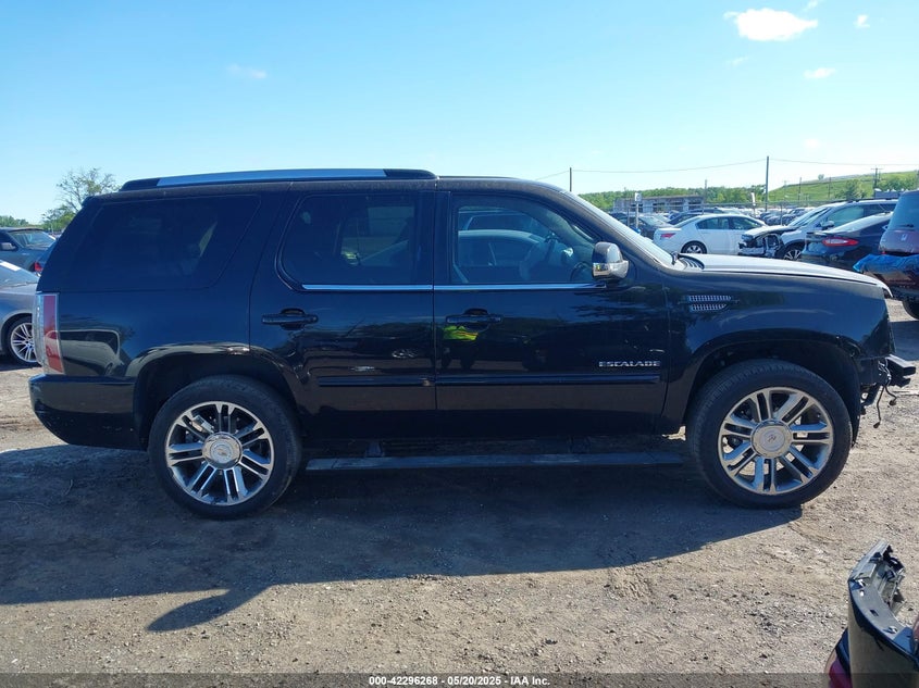 2012 CADILLAC ESCALADE VIN: 1GYS4CEF4CR201082