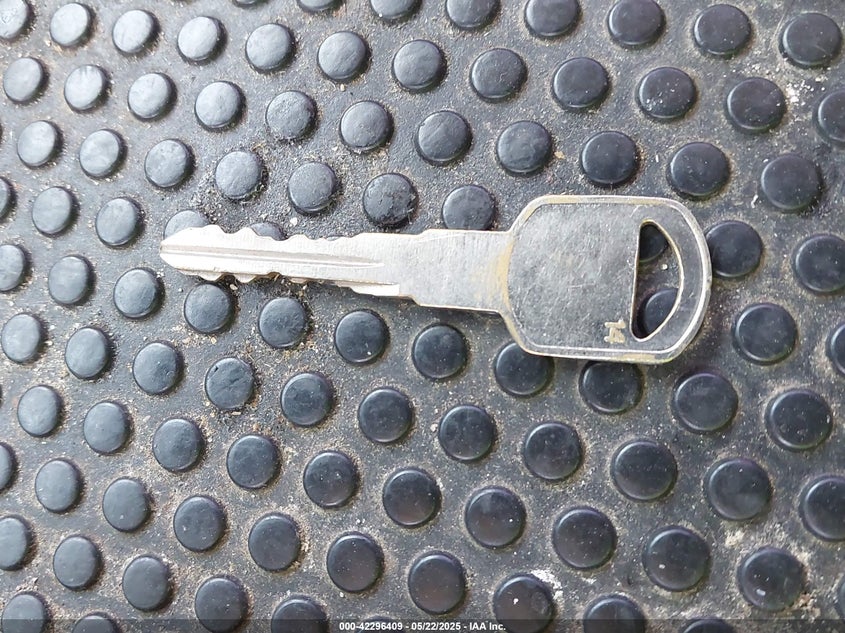 2005 Chevrolet Tahoe Lt VIN: 1GNEC13Z85R237164 Lot: 42296409