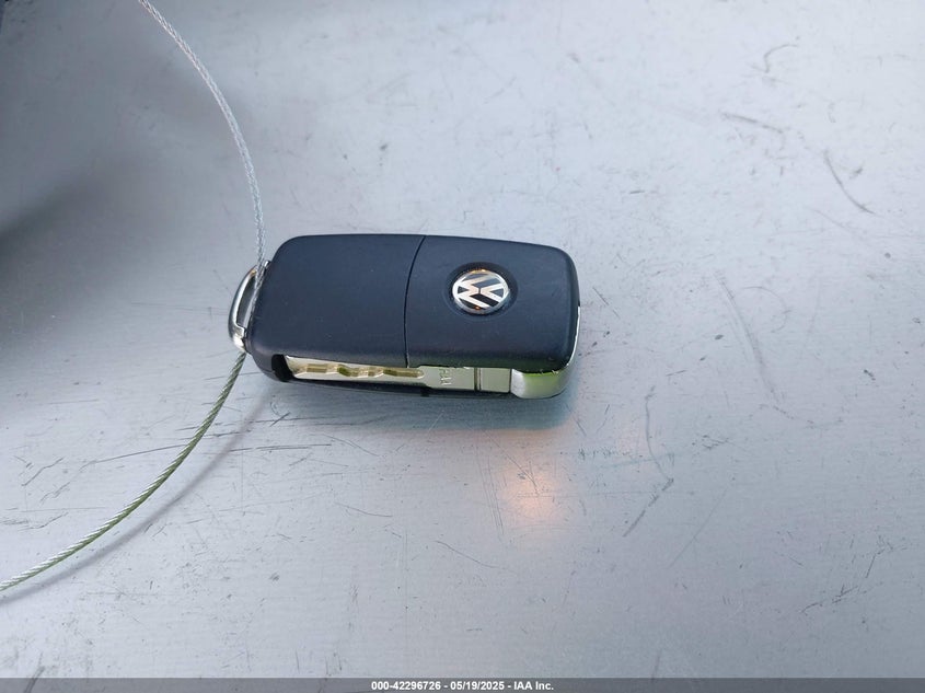 2015 VOLKSWAGEN JETTA 2.0L S - 3VW1K7AJ9FM288103