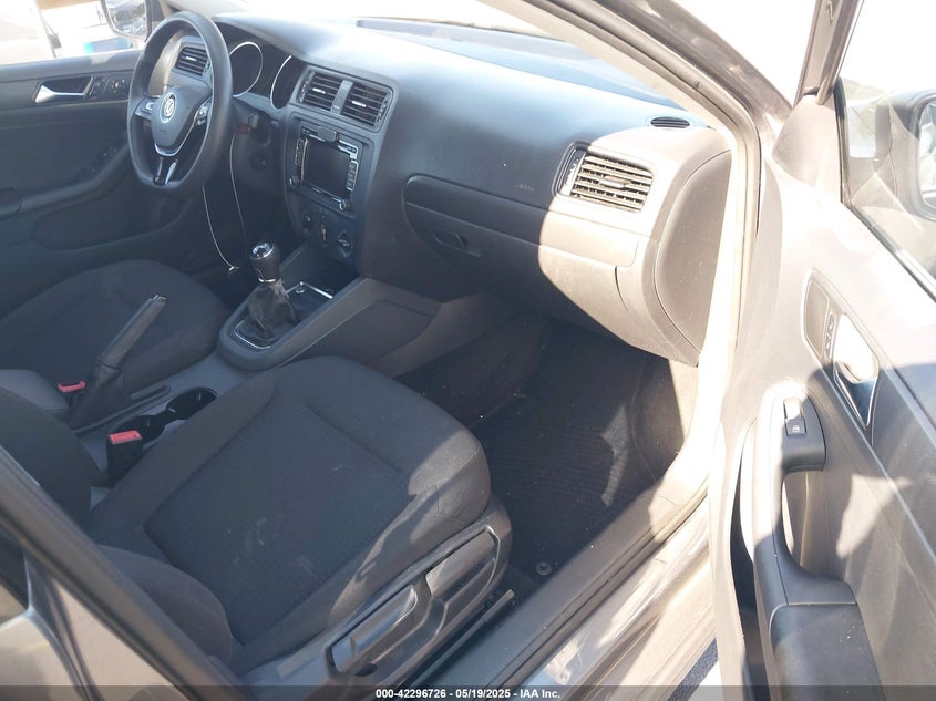 2015 VOLKSWAGEN JETTA 2.0L S - 3VW1K7AJ9FM288103