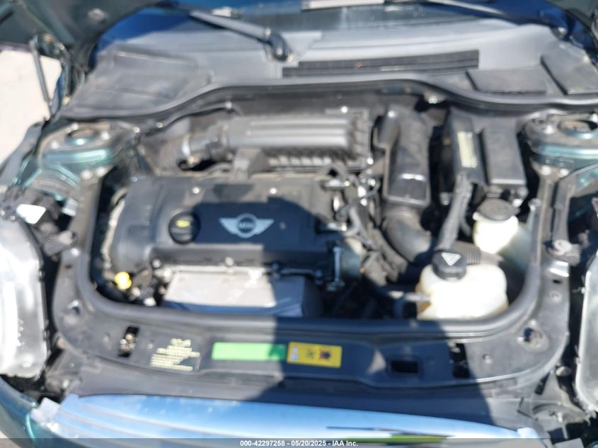 2010 Mini Cooper VIN: WMWMF3C52ATZ66193 Lot: 42297258