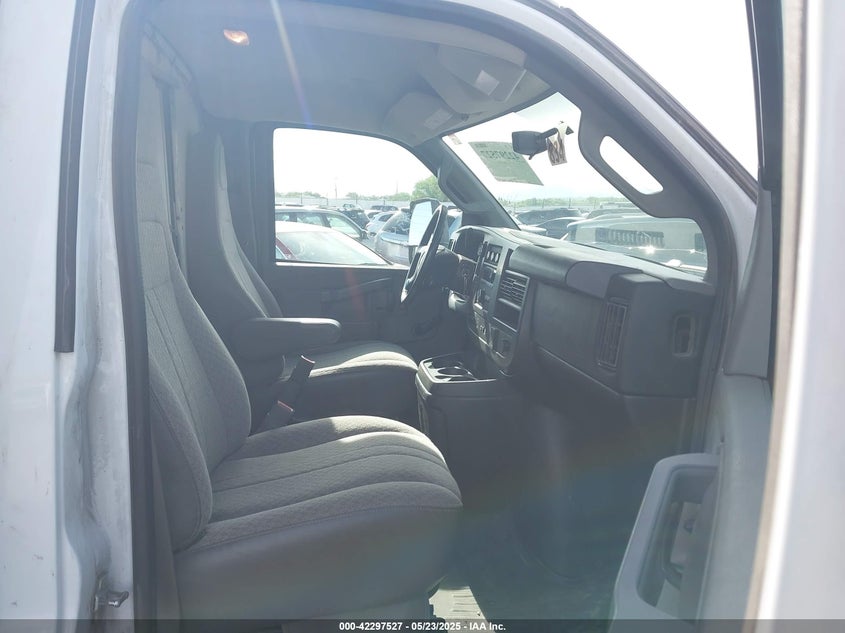 2016 Chevrolet Express Cutaway 4500 VIN: 1GB6GVCG8G1332546 Lot: 42297527