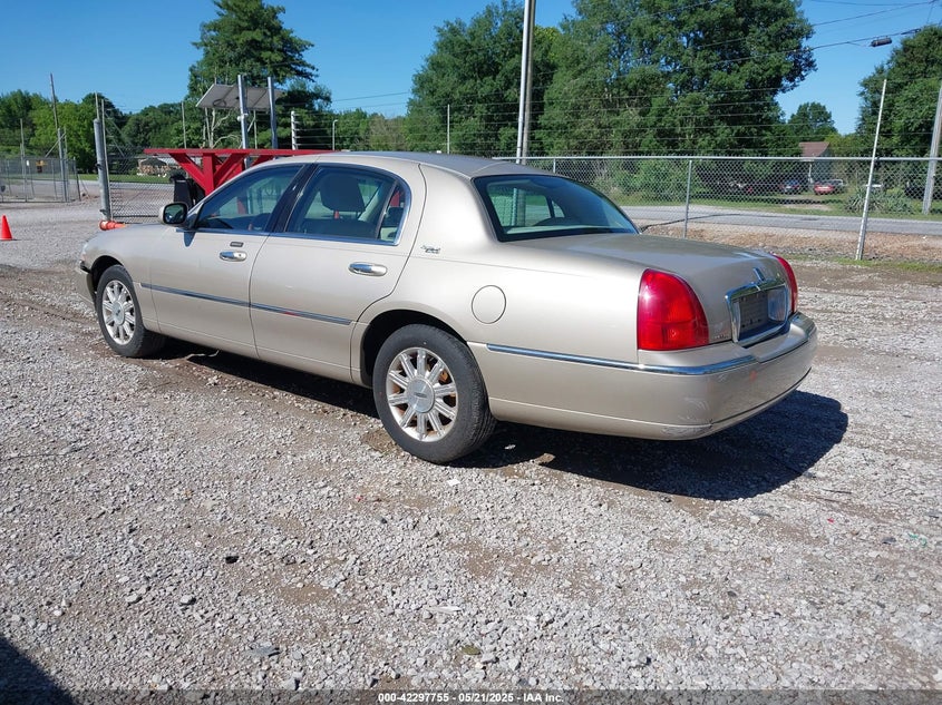 2009 Lincoln Town Car Signature Limited